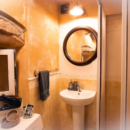 Bed and Breakfast Il Ciabattino Di , Dove Dormire A Ceva